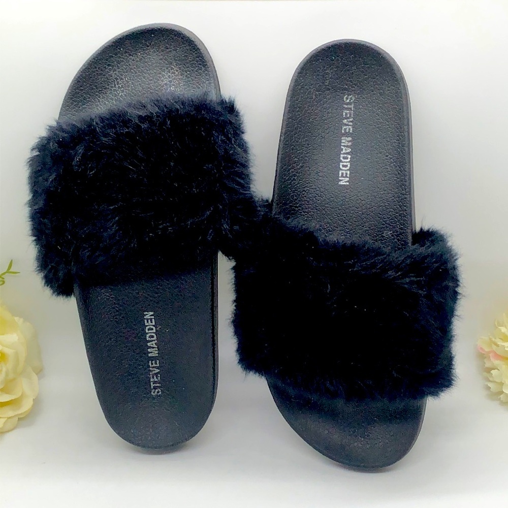 Steve Madden Faux fur slides